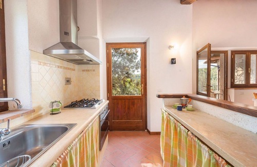 Roccastrada Villa | Stunning private villa with private pool, WIFI, TV, patio, pets allowed and panoramic view