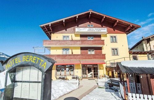 Achenkirch House | Stunning private villa for 36 guests with WIFI, TV, terrace and parking