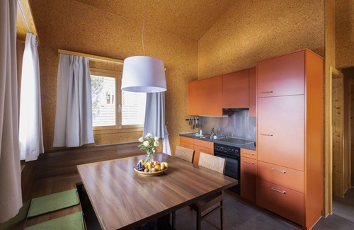 Oberurmein House | Stunning private villa for 6 guests with WIFI, TV, terrace, pets allowed and panoramic view