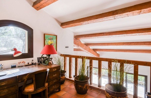 Sollies-Ville Villa | Stunning private villa for 6 guests with private pool, TV and terrace