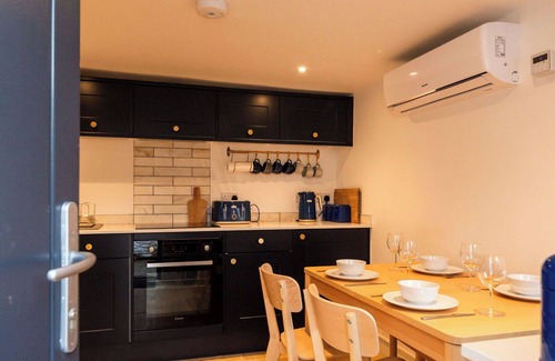 Mevagissey Villa | Stunning private villa for 6 people with WIFI, A/C, TV and patio