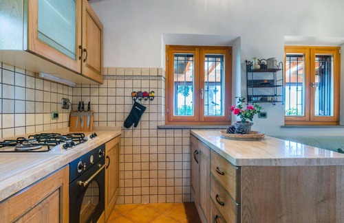 Riparbella House | Stunning private villa for 10 people with WIFI, private pool, A/C, TV, patio and panoramic view