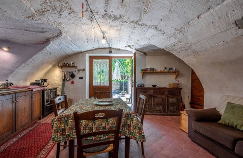 Roccabruna House | Stunning private villa for 4 people with WIFI, TV, patio and parking