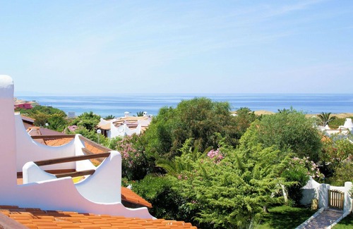 La Ciaccia House | Stunning private villa for 6 guests with WIFI, A/C, TV, terrace and pets allowed