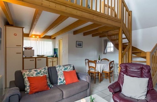 Plounevez-Lochrist House | Stunning private villa for 3 guests with WIFI, TV, terrace and pets allowed