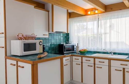 Plounevez-Lochrist House | Stunning private villa for 3 guests with WIFI, TV, terrace and pets allowed
