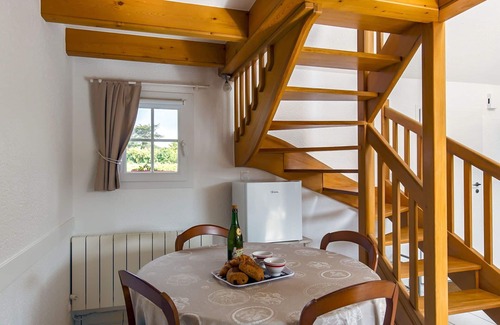 Plounevez-Lochrist House | Stunning private villa for 3 guests with WIFI, TV, terrace and pets allowed