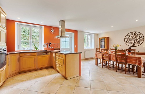 Le Vretot House | Stunning private villa for 5 people with WIFI, TV, patio and pets allowed