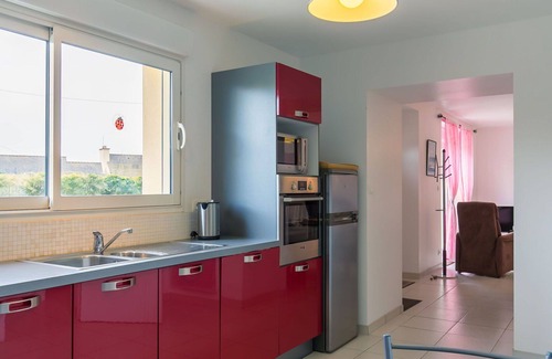 Guisseny House | Stunning private villa for 4 people with TV and pets allowed