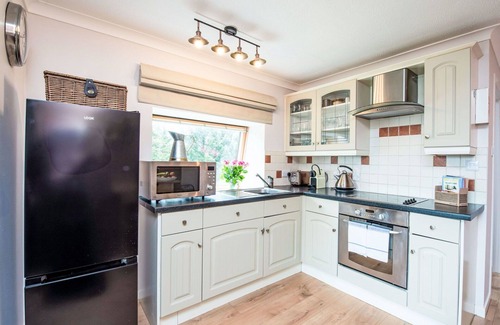 East Lewiston House | Stunning private villa for 8 guests with TV, patio and panoramic view