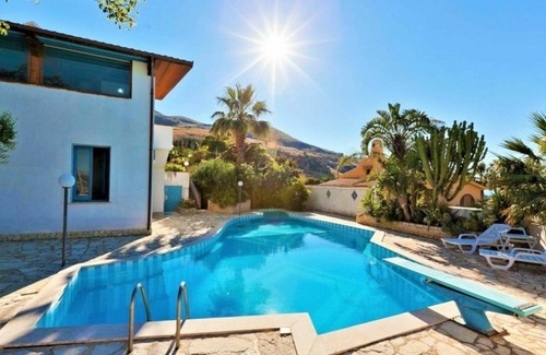 Valderice Villa | Stunning private villa with A/C, WIFI, hot tub, private pool, TV, terrace, panoramic view, parking