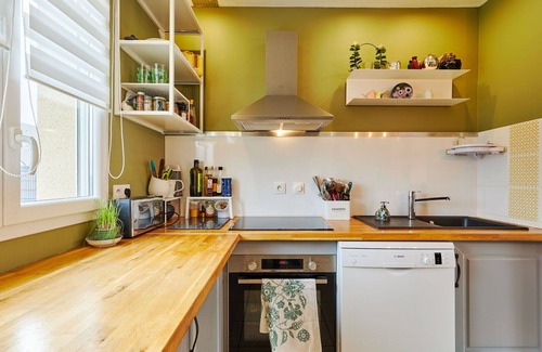 Portbail House | Stunning private villa for 2 people with WIFI, terrace and pets allowed