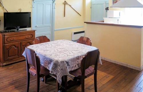 Teyssieu Villa | Stunning private villa for 4 guests with private pool, WIFI, TV, terrace and pets allowed