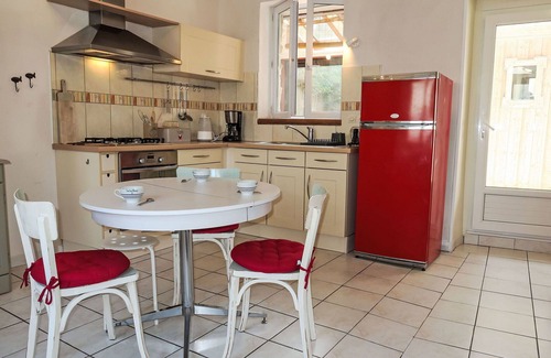 Le Ru House | Stunning private villa for 5 people with WIFI, TV and parking