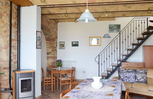 Picciano House | Stunning private villa for 4 guests with WIFI, TV, terrace and pets allowed