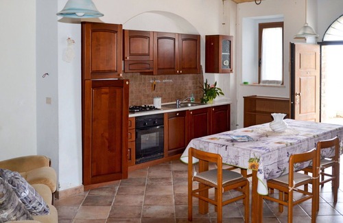Picciano House | Stunning private villa for 4 guests with WIFI, TV, terrace and pets allowed