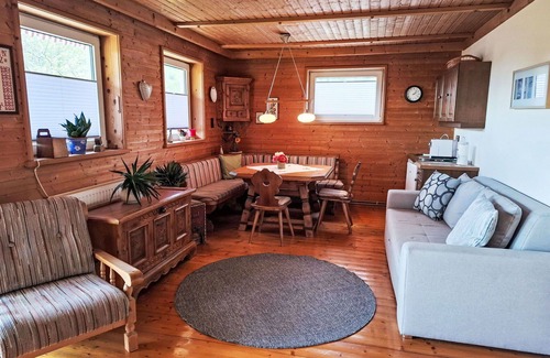 Verditz House | Stunning private villa for 5 people with WIFI, TV and terrace