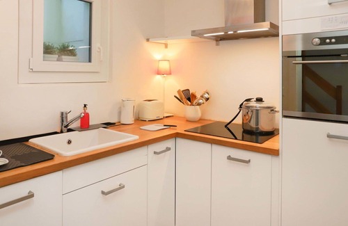 Lens House | Stunning private villa for 6 people with WIFI, TV and terrace