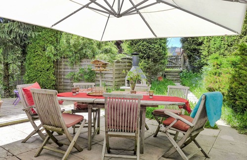 Schoenried House | Stunning private villa for 12 guests with WIFI, TV, patio, pets allowed and panoramic view