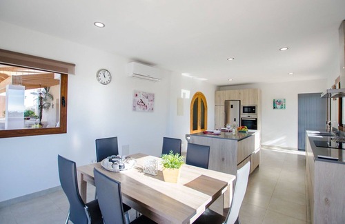 Moscari House | Stunning private villa for 8 guests with private pool, WIFI, A/C, TV, patio and panoramic view