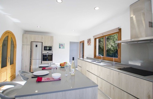 Moscari House | Stunning private villa for 8 guests with private pool, WIFI, A/C, TV, patio and panoramic view