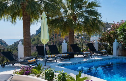 Arnella Villa | Stunning private villa for 10 people with private pool, A/C, WIFI, TV and patio