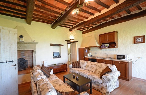 Arezzo Villa | Stunning private villa for 8 guests with private pool, WIFI, A/C, TV, patio and panoramic view