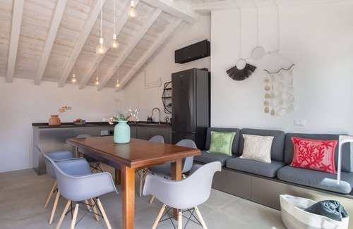 San Pantaleo House | Stunning private villa for 6 people with A/C, WIFI and patio