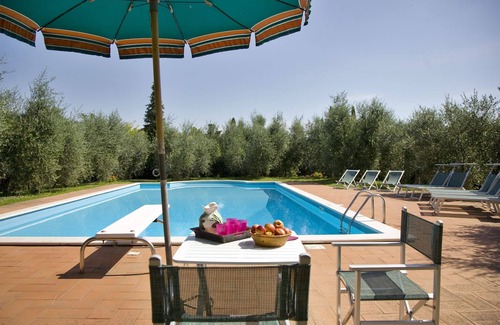 Palaia Villa | Stunning private villa for 8 guests with private pool, WIFI, TV and patio