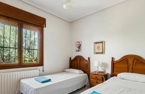 Quesada House | Stunning private villa for 4 guests with A/C, private pool, WIFI, terrace and pets allowed