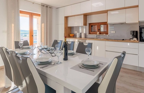 Stankovci House | Stunning private villa for 8 guests with A/C, private pool, WIFI, TV, terrace and parking