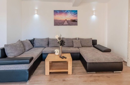 Stankovci House | Stunning private villa for 8 guests with A/C, private pool, WIFI, TV, terrace and parking