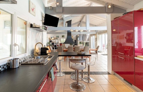 Bidart Villa | Stunning private villa for 15 guests with private pool, hot tub, WIFI, TV, terrace and pets allo.