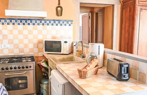Blassac House | Stunning private villa for 6 guests with WIFI, TV, terrace and pets allowed