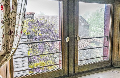 Blassac House | Stunning private villa for 6 guests with WIFI, TV, terrace and pets allowed