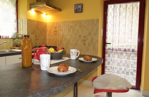 Crozon House | Stunning private villa for 4 guests with WIFI, TV and pets allowed