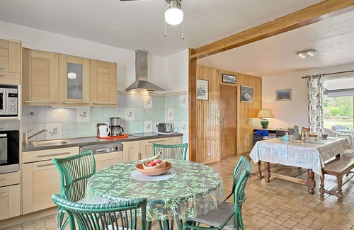 Kerbors House | Stunning private villa for 4 people with WIFI, TV, terrace and pets allowed