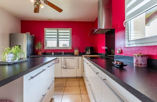 Saint-Martin-de-Seignanx House | Stunning private villa for 6 people with WIFI, A/C, private pool, TV, terrace and parking