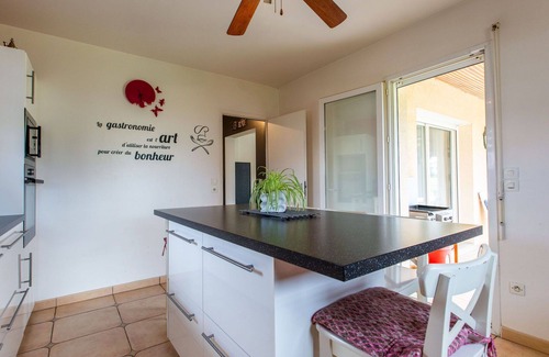 Saint-Martin-de-Seignanx House | Stunning private villa for 6 people with WIFI, A/C, private pool, TV, terrace and parking