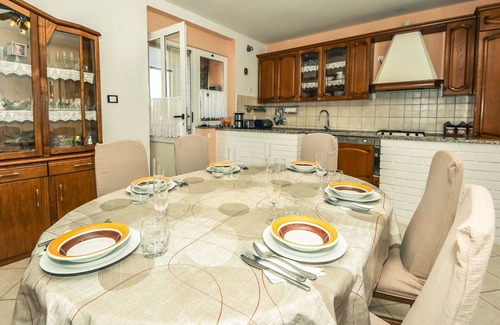 Stankovci House | Stunning private villa with WIFI, private pool, A/C, TV, patio, pets allowed and panoramic view