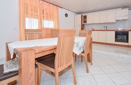 Stankovci House | Stunning private villa with WIFI, private pool, A/C, TV, patio, pets allowed and panoramic view