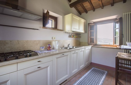 Camucia Villa | Stunning private villa for 13 people with A/C, private pool, WIFI, TV, terrace and panoramic view