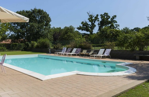 Vetralla Villa | Stunning private villa for 8 people with A/C, WIFI, private pool, TV and patio