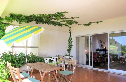 Caminha House | Stunning private villa for 8 people with TV, terrace, pets allowed and parking