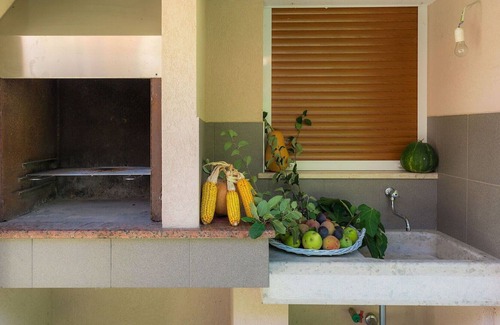 Laginji House | Stunning private villa with A/C, private pool, WIFI, TV, terrace, pets allowed and parking