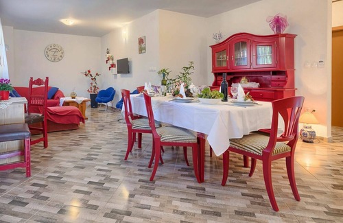 Laginji House | Stunning private villa with A/C, private pool, WIFI, TV, terrace, pets allowed and parking