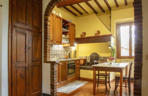 Porrena Villa | Stunning private villa with private pool, WIFI, TV, patio, pets allowed and panoramic view