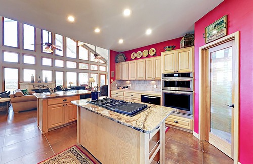 Burnet House | Stunning Rancho Pacifico w/ Hill Country Views - Infinity Pool & Hot Tub