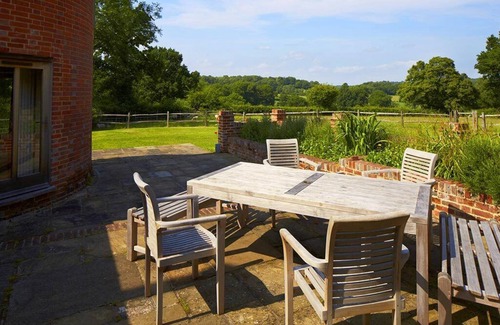 Mayfield House | Stunning Renovated Oast House