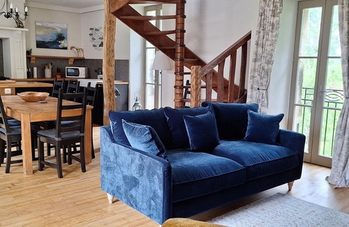 Thedirac Other | Stunning restored farmhouse, heated pool, private walled garden,edge of village